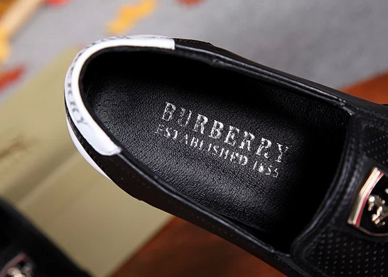 Burberry Men Loafers--007